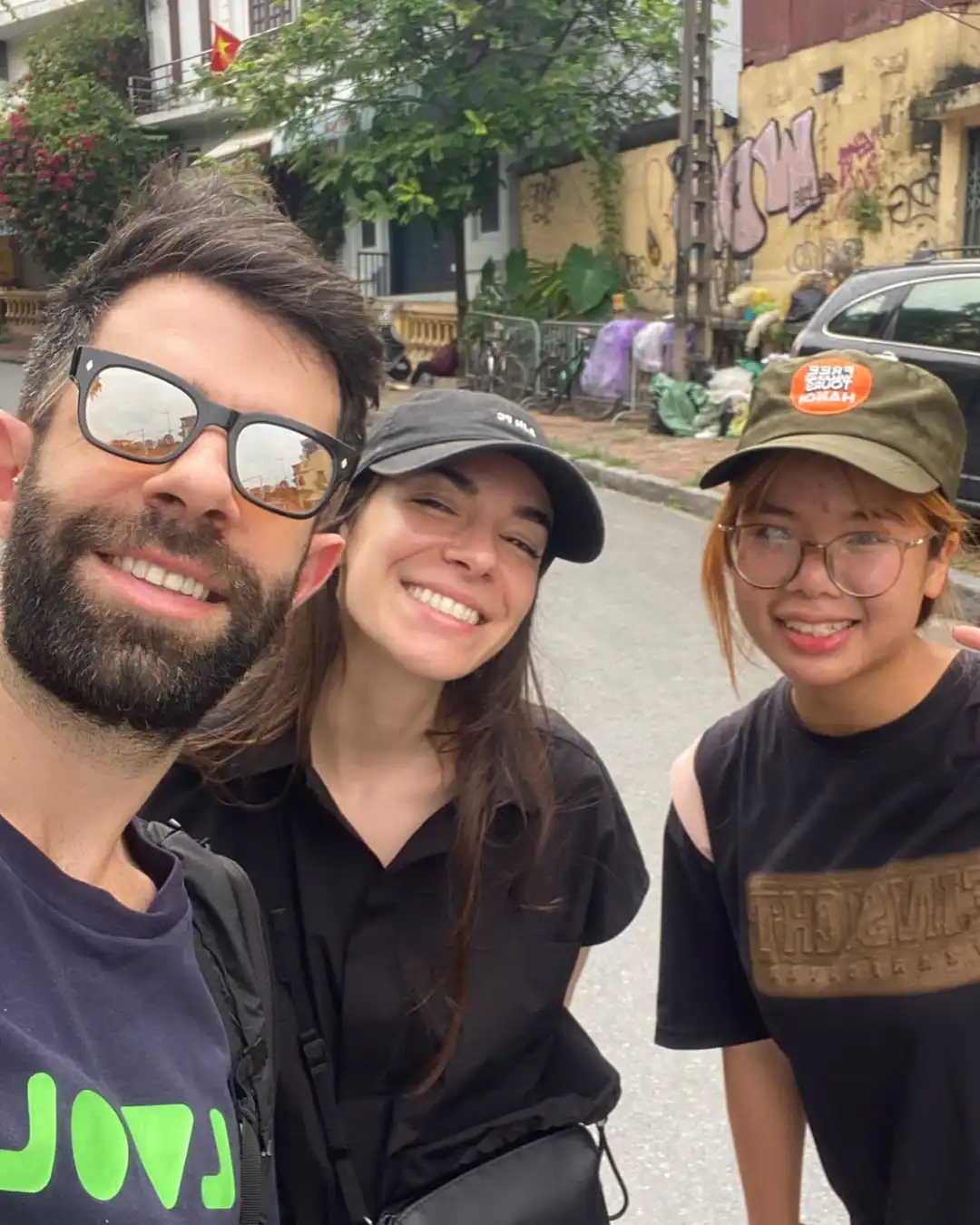 Thảo, Street Food & Traditions — local Hoi An walking tour guide portrait.