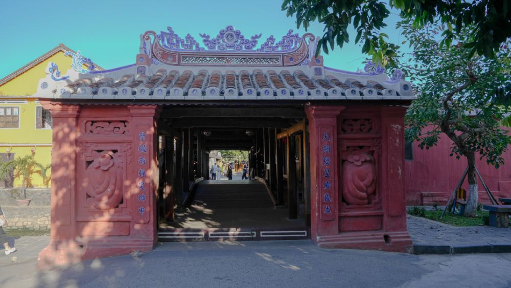 Quiet morning view of the Japanese Covered Bridge in Hoi An